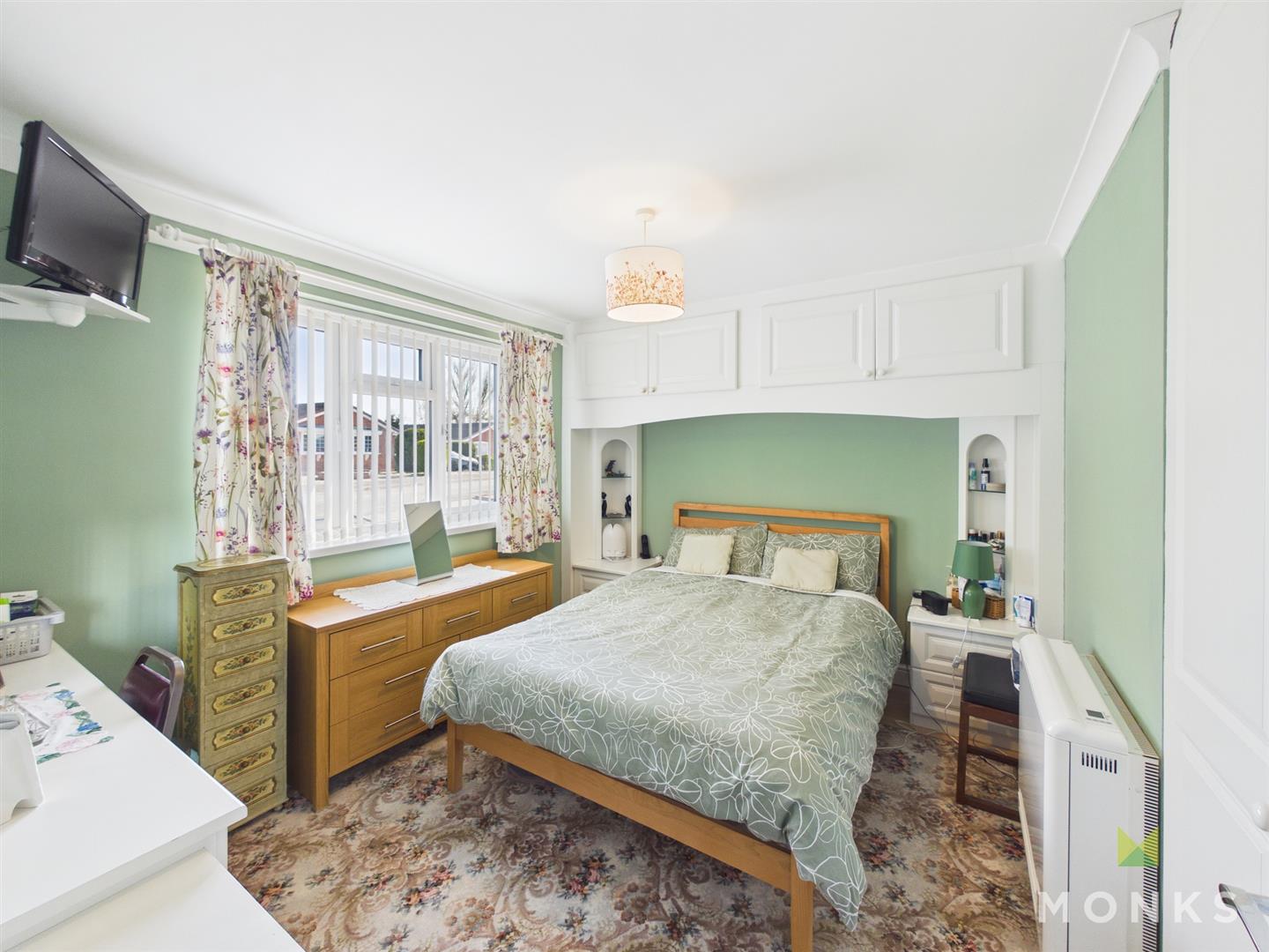 19 Barnfield Avenue, Shrewsbury, SY4 5HT For Sale